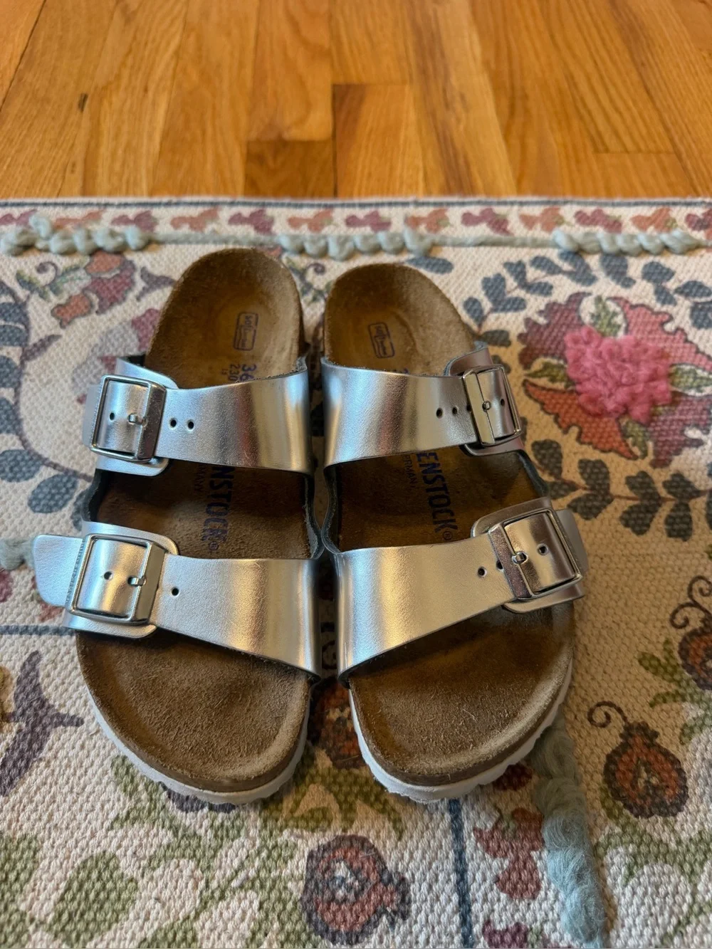 Birkenstock Arizona Soft Footbed Metallic Silver size EU36